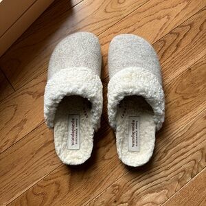 Wandapanda Indoor/Outdoor Slippers